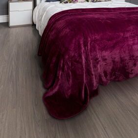 TLC Original in Dartmouth Oak laid in a bedroom