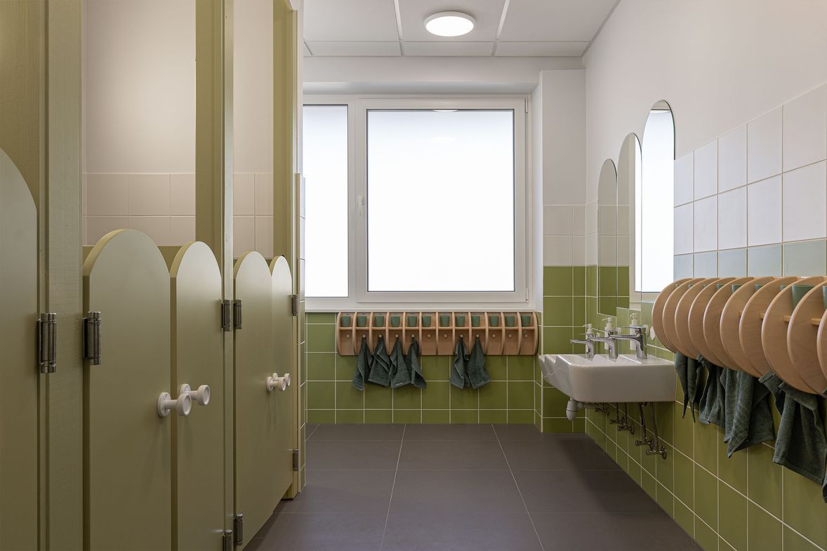 Kindergarten Viiratsi Palettone Polyflor Vinyl Case Study 