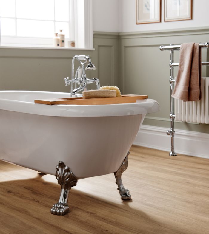 Polyflor vinyl flooring bathroom - 2232 Natural Oak