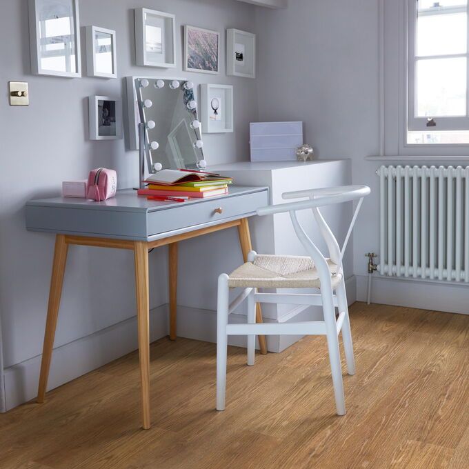 TLC Original in Classic Oak laid in bedroom