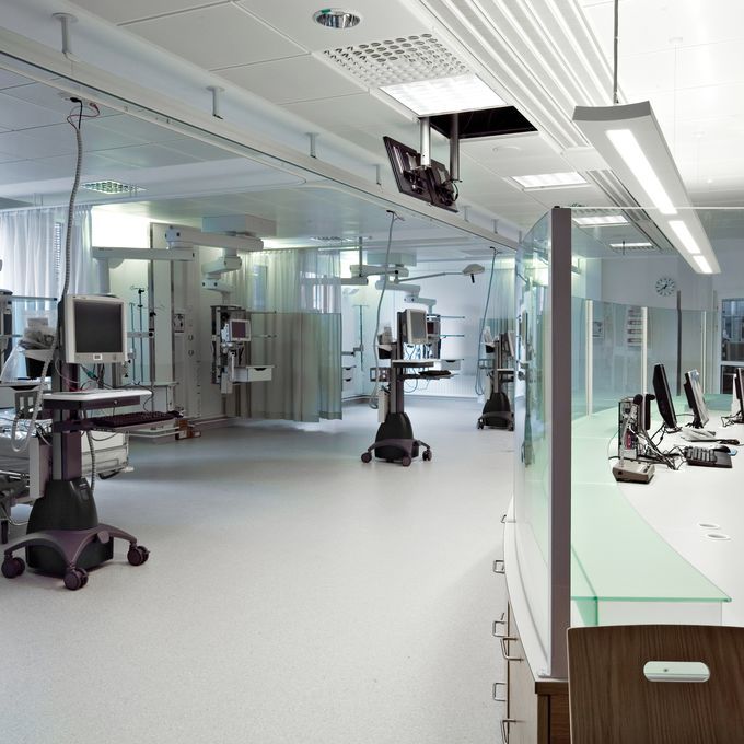 Hospital ward with light grey coloured flooring
