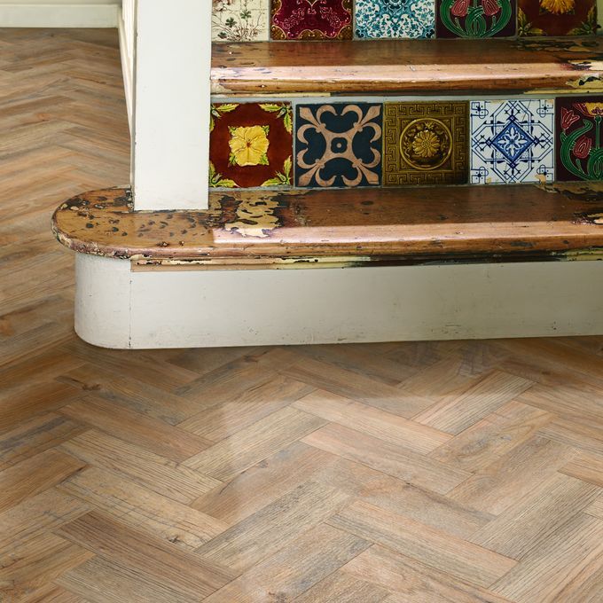 Victorian tiled stairs featuring Herringbone style laid Cambridge Parquet flooring 